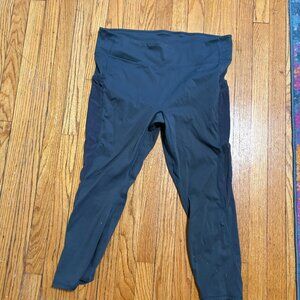 Fabletics 7/8 leggings with pockets